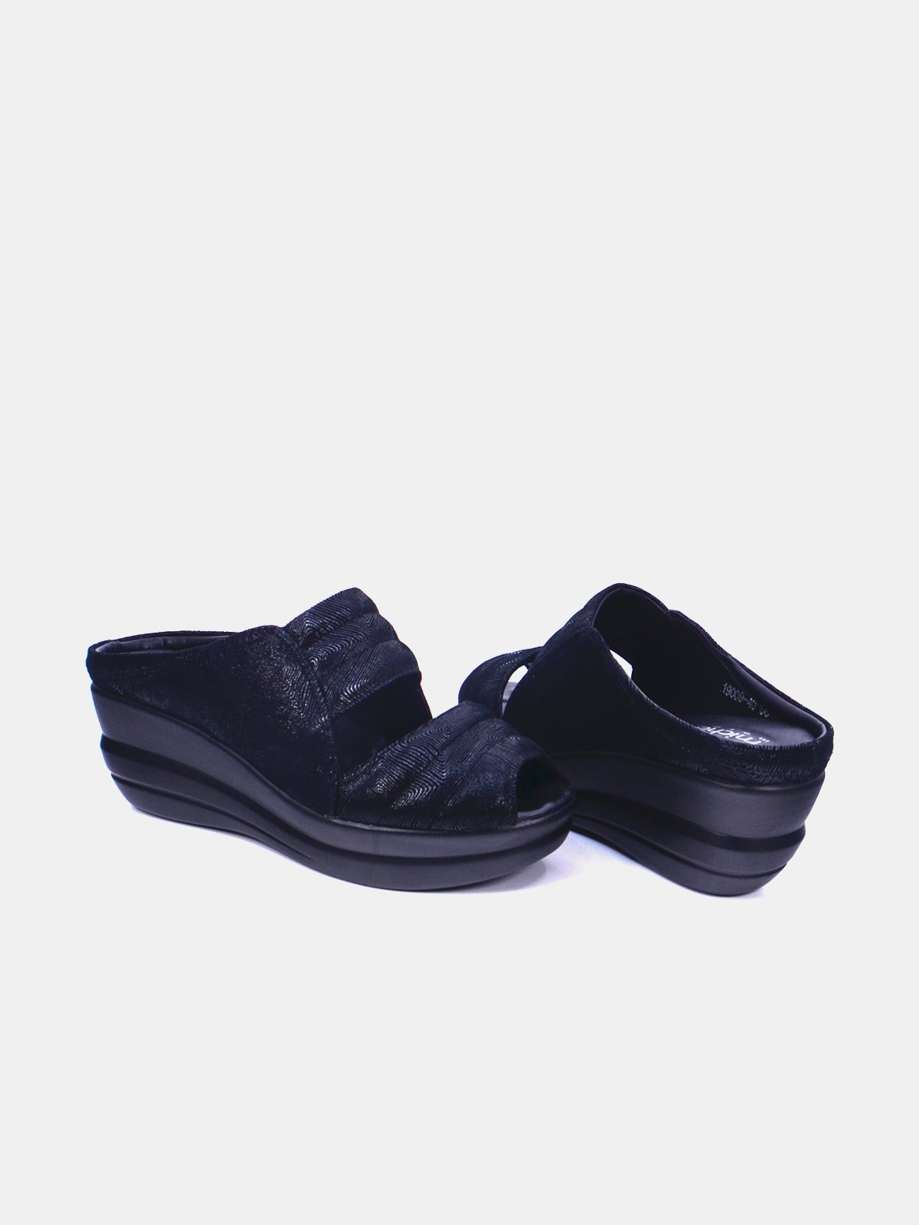 Michelle Morgan 19009-40 Women's Wedge Sandals #color_Black