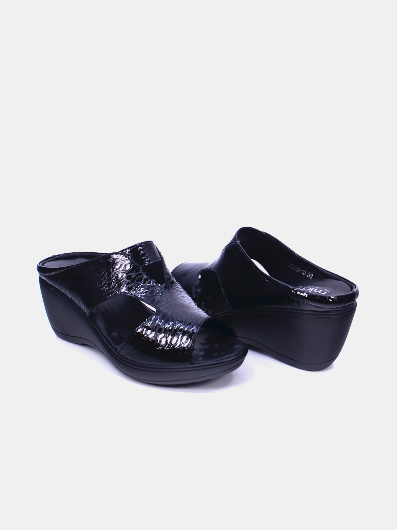 Michelle Morgan 20926-10 Women's Wedge Sandals #color_Black