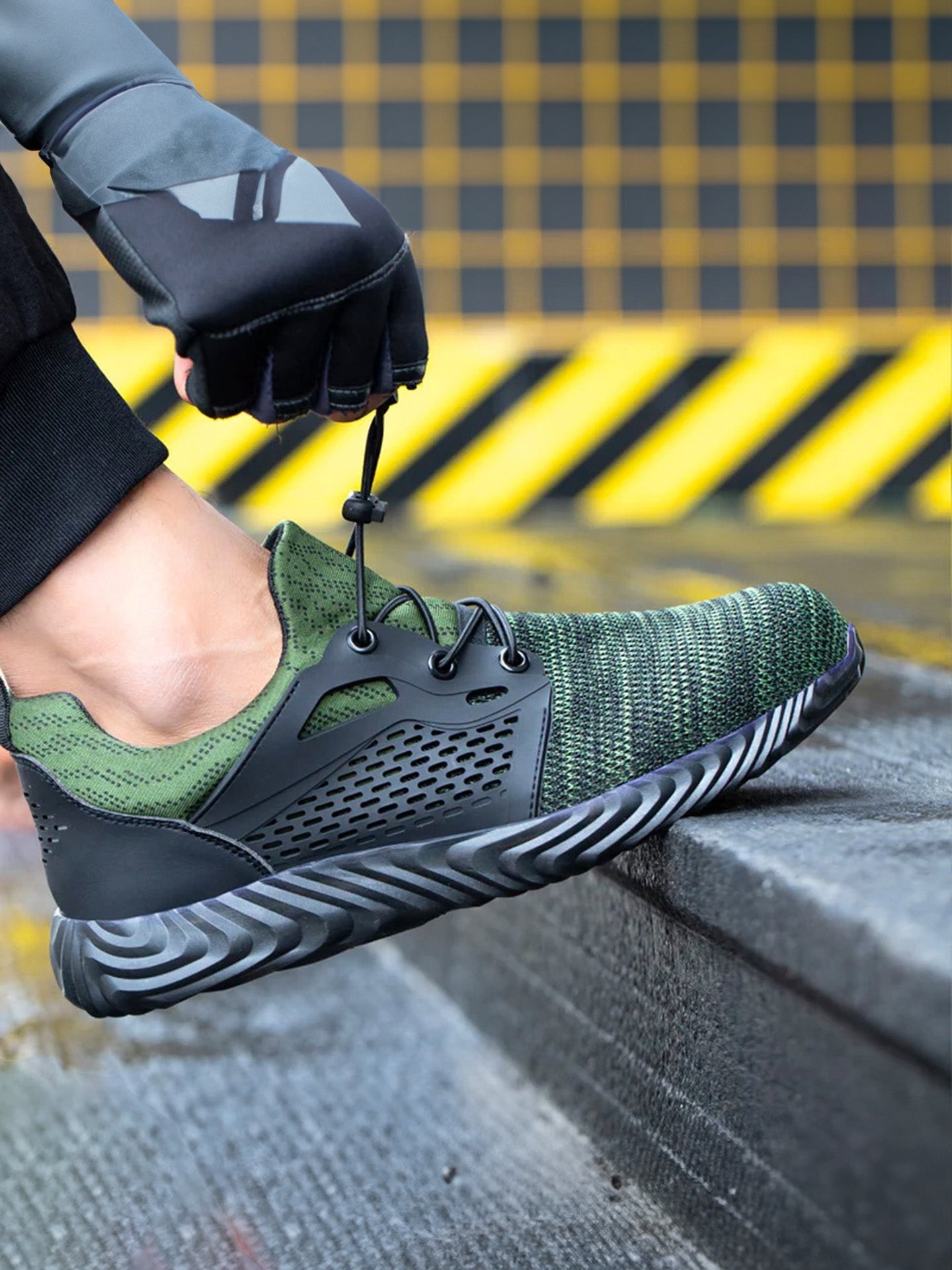 Raydlinx Men's 709 Safety Shoes #color_Green
