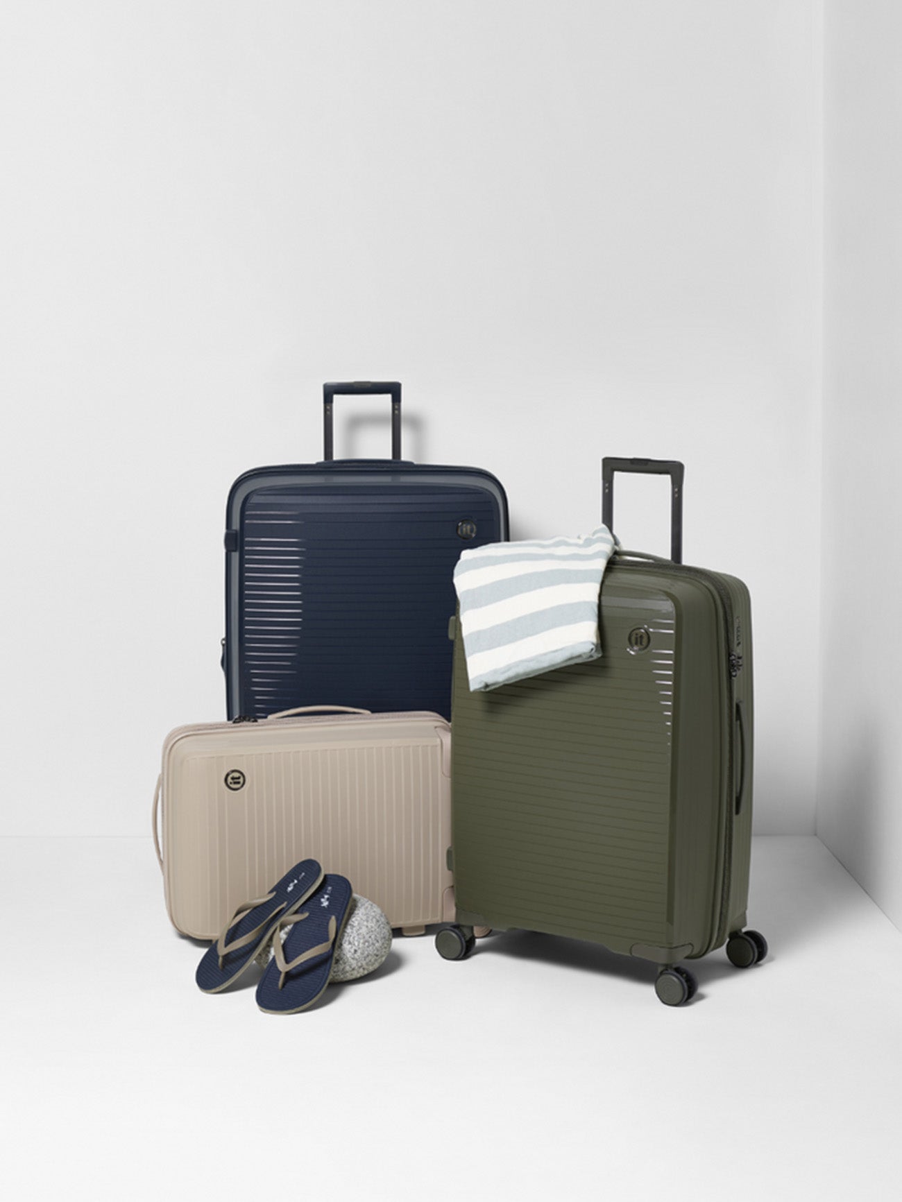 IT Spontaneous Trolley Bag #color_olive night