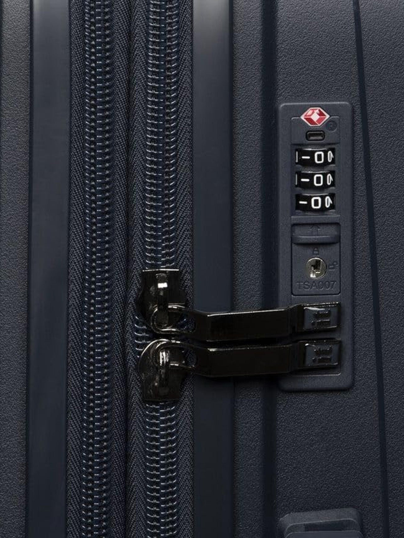 IT Spontaneous Trolley Bag #color_navy