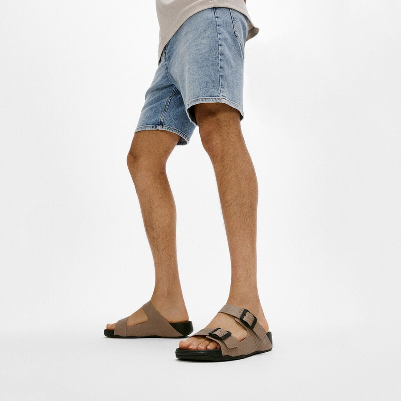 Fitflop Gogh Moc Mens Buckle Embossed-Leather Slides #color_Taupe