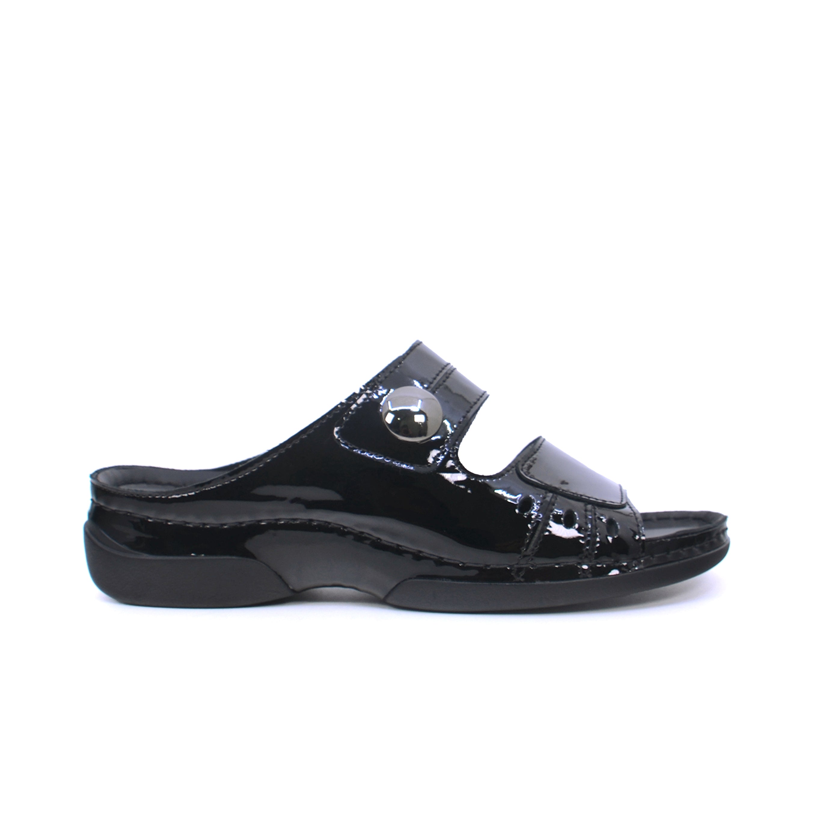 Think 106-138 Women's Sandals #color_Black