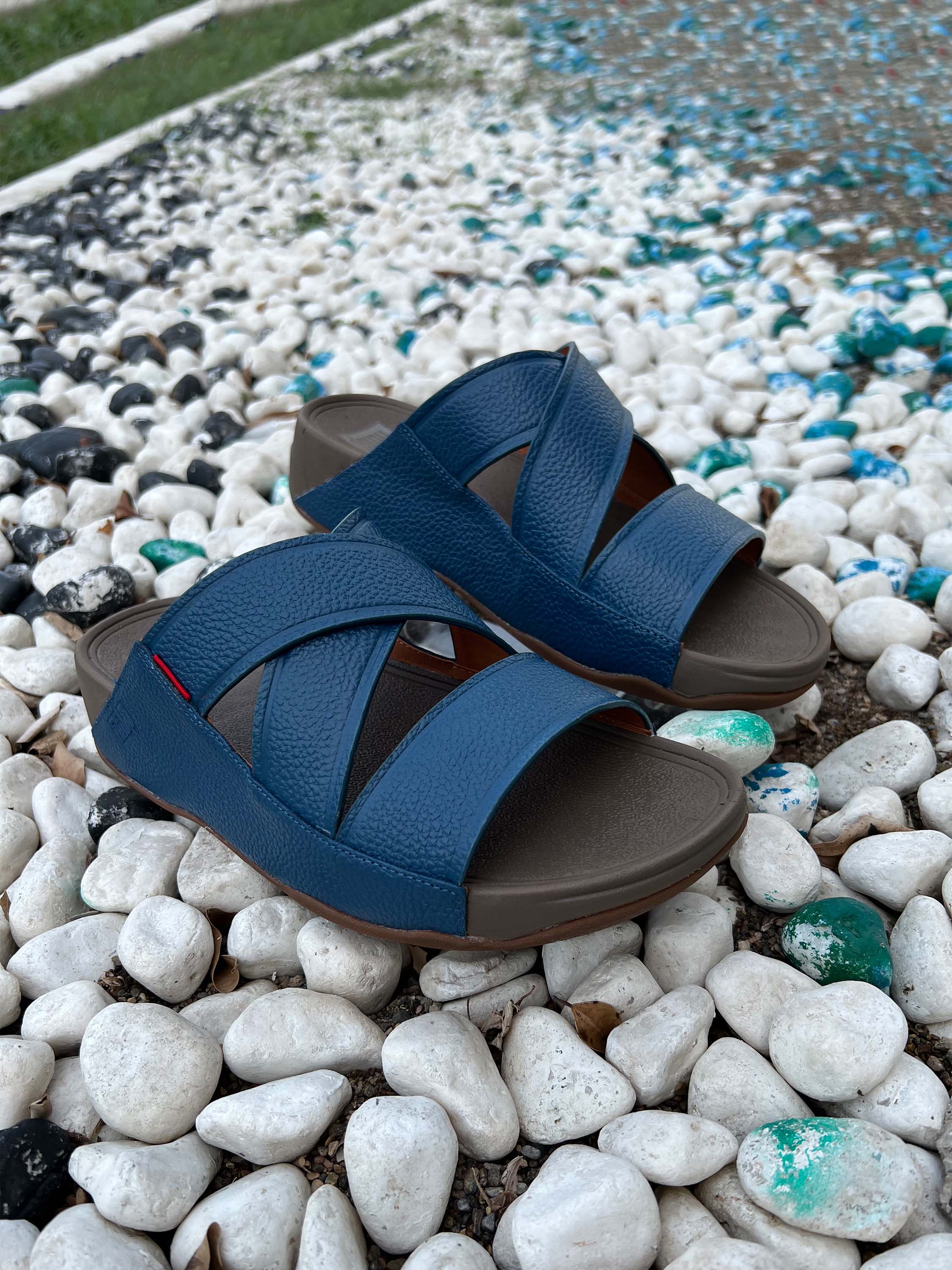 Fitflop Men's Chi Leather Slides #color_Blue