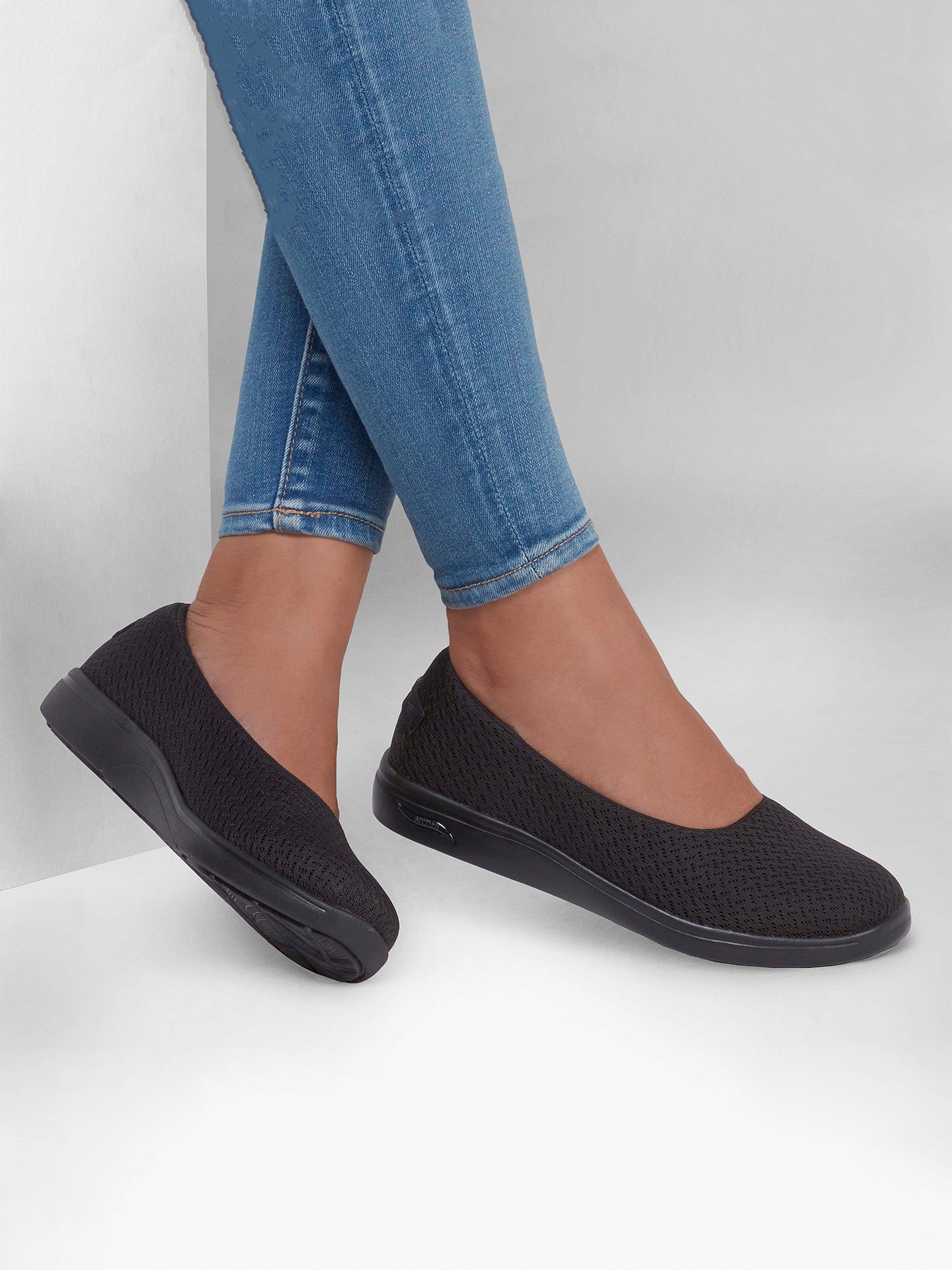 Skechers Women's Arch Fit Uplift - Sweet Sophistication Shoes #color_Black