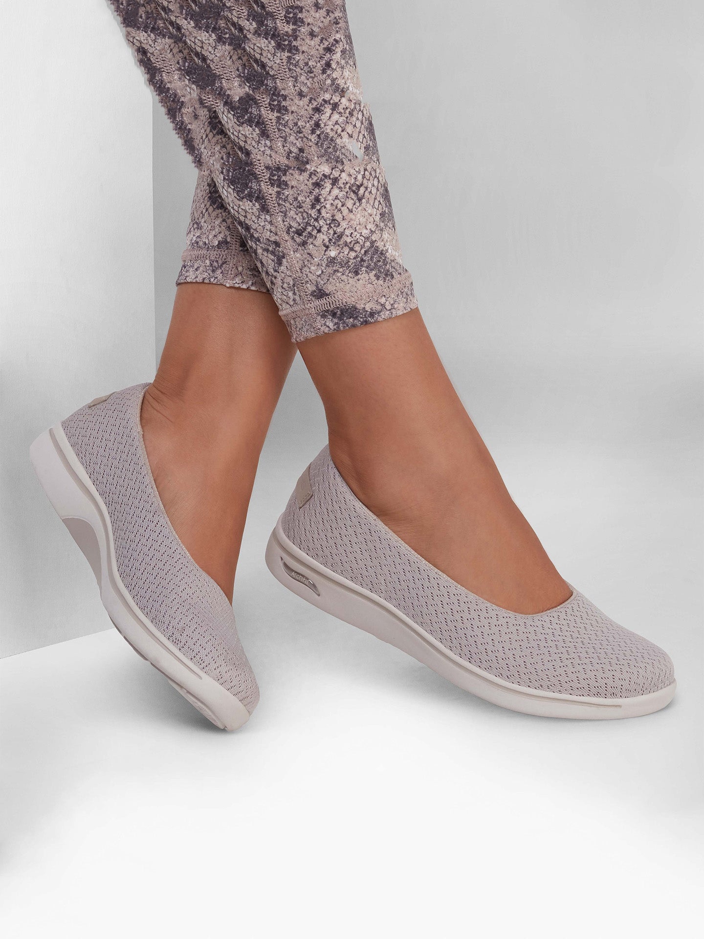 Skechers Women's Arch Fit Uplift - Sweet Sophistication Shoes #color_Taupe