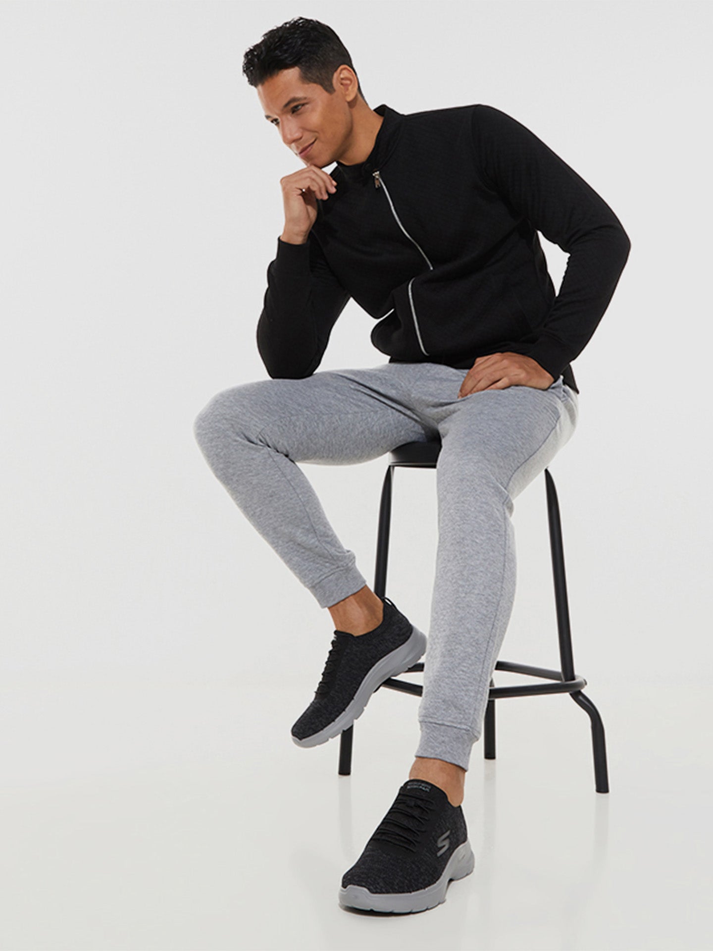 Skechers Men's Go Walk 6 Trainers #color_Black