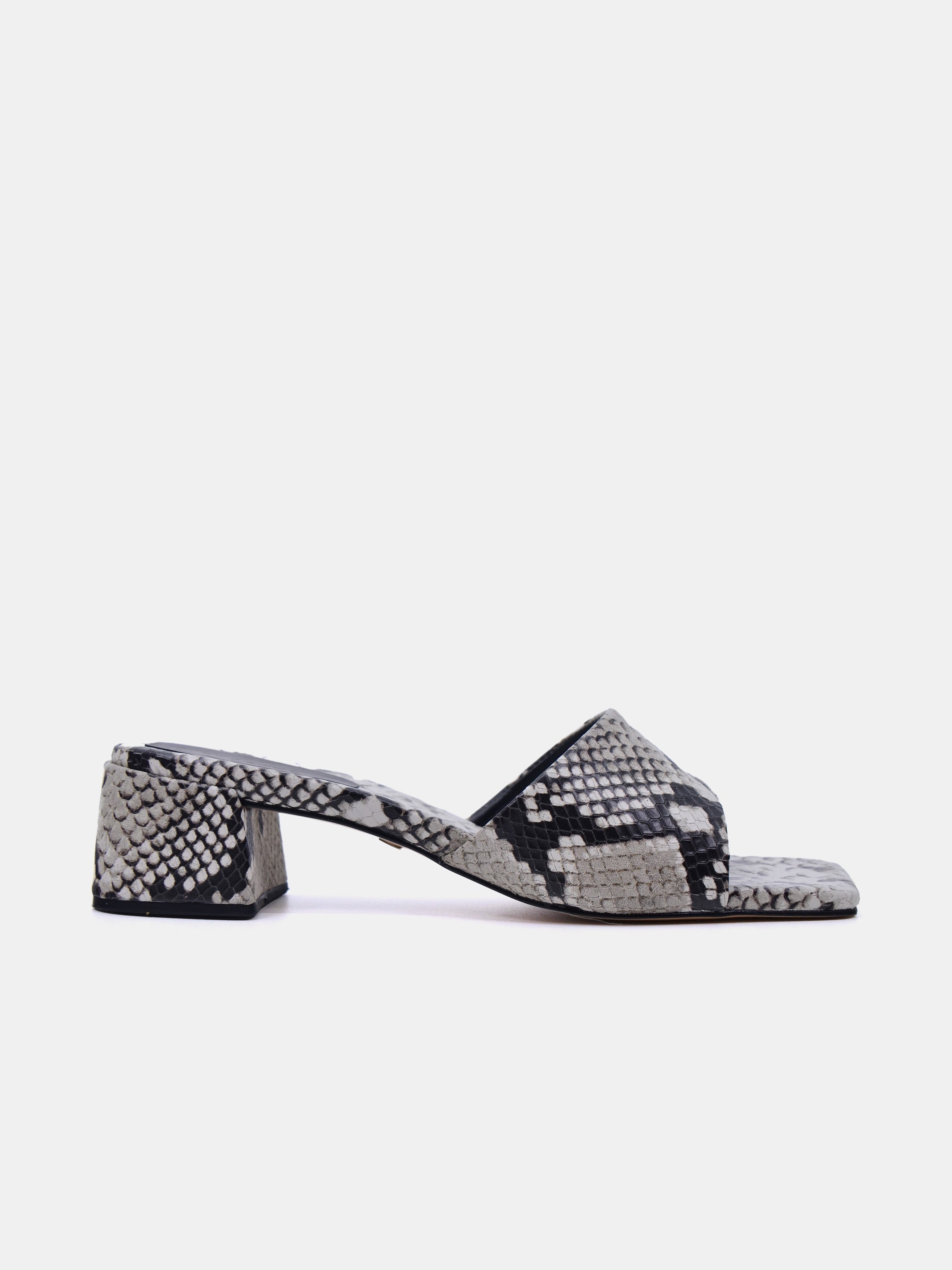 Carrano Women's Heeled Sandals #color_Black
