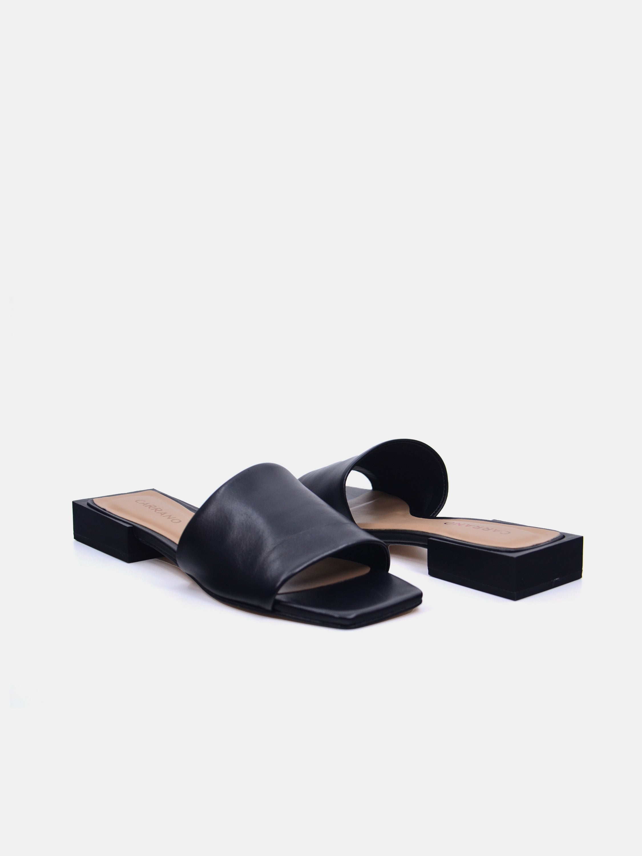 Carrano 468001 Women's Flat Sandals #color_Black