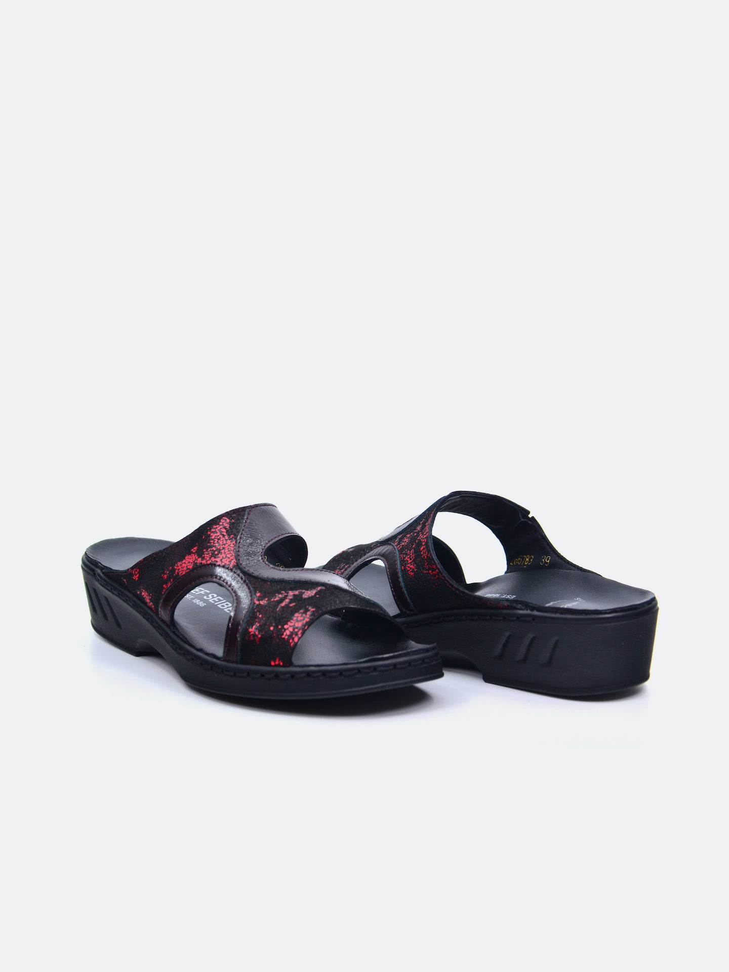 Josef Seibel Women's Flat Sandals #color_Maroon