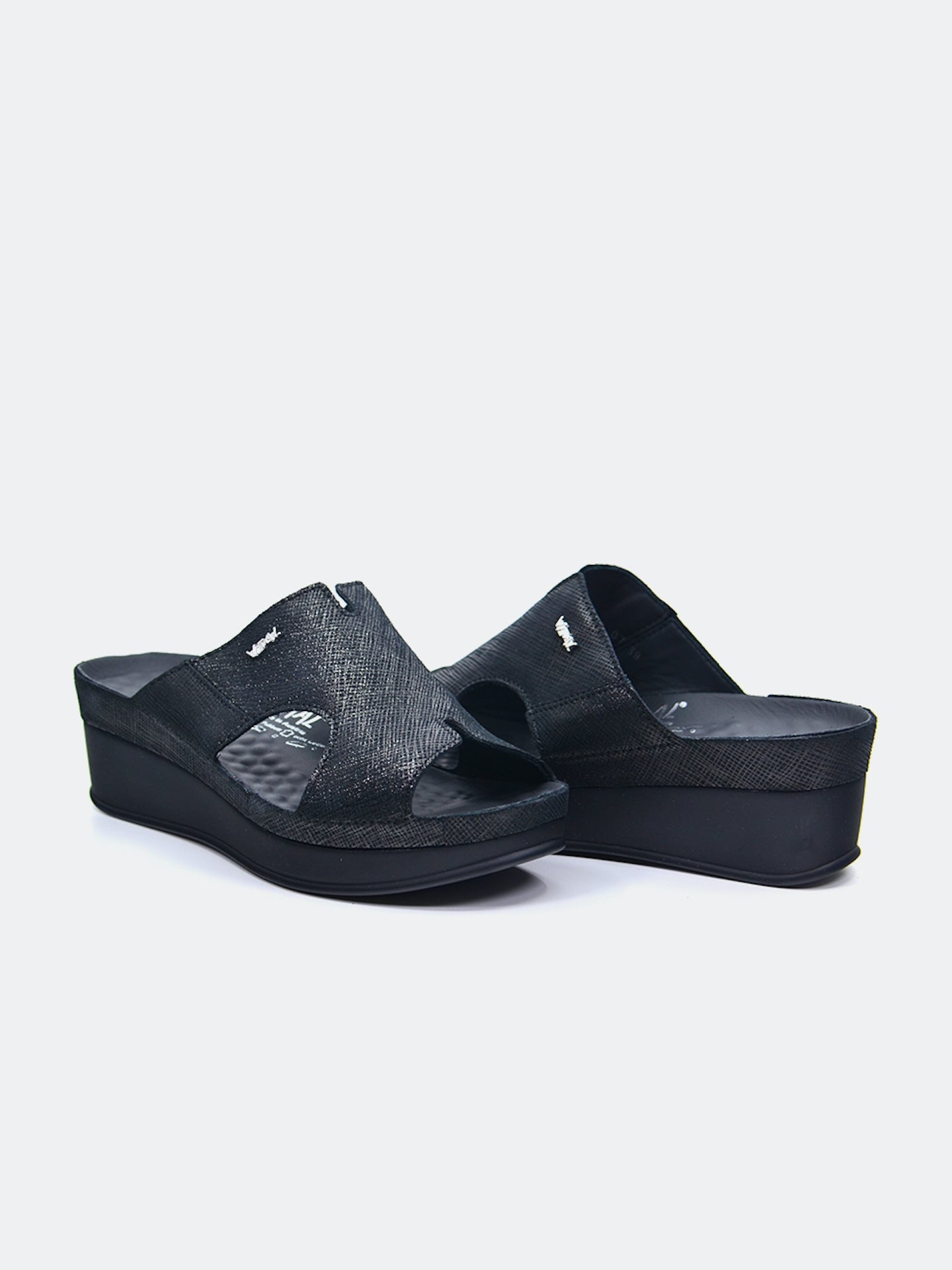 Vital Women's Platform Sandals #color_Black