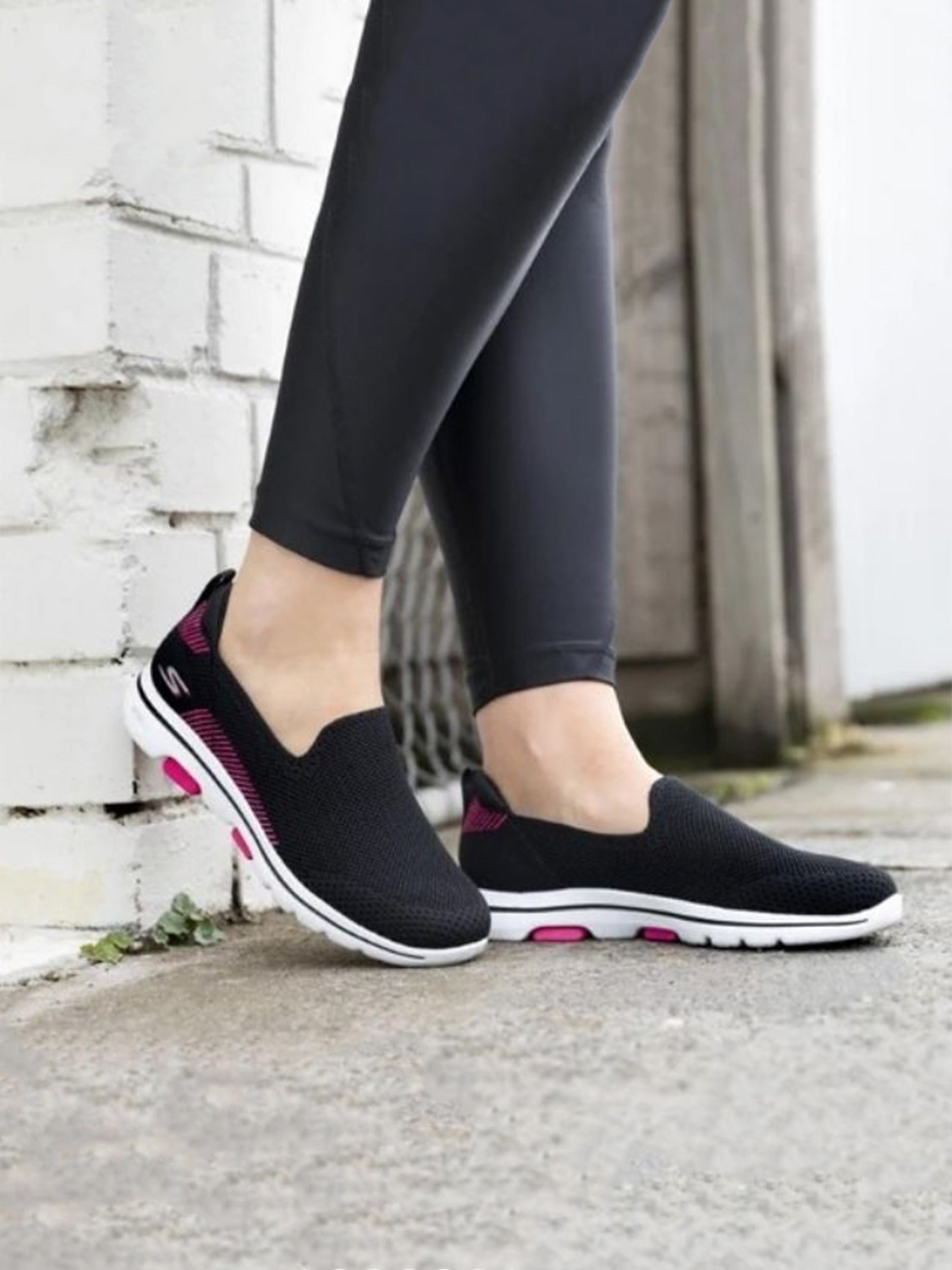 Skechers Women's GOwalk 5 - Prized Trainers #color_Black