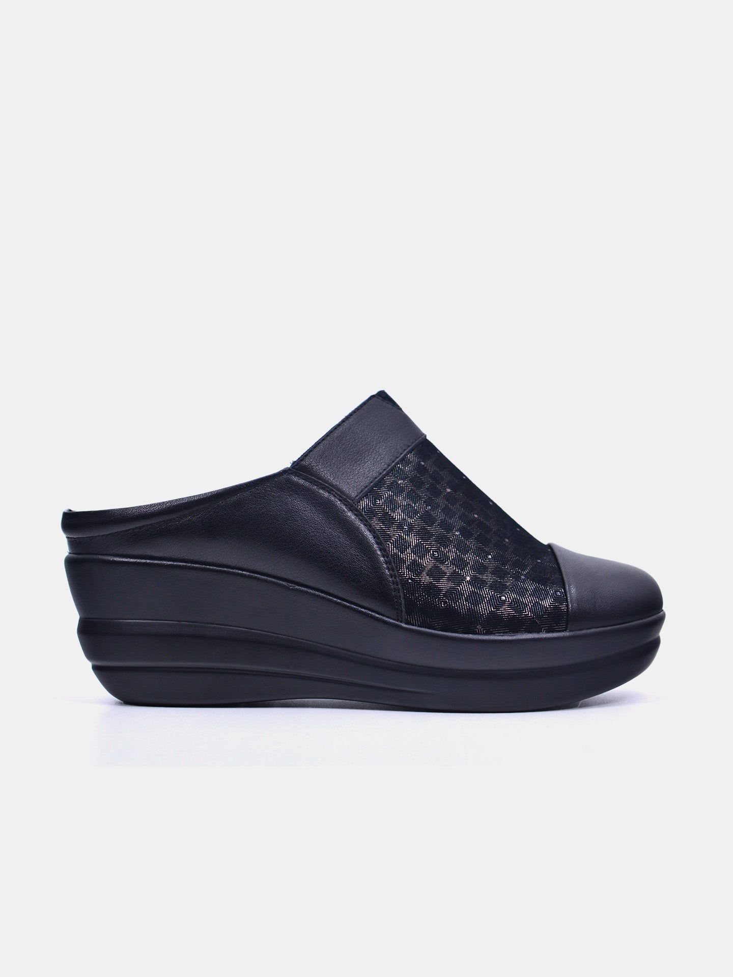 Michelle Morgan 19009-222 Women's Slip On Sandals #color_Black