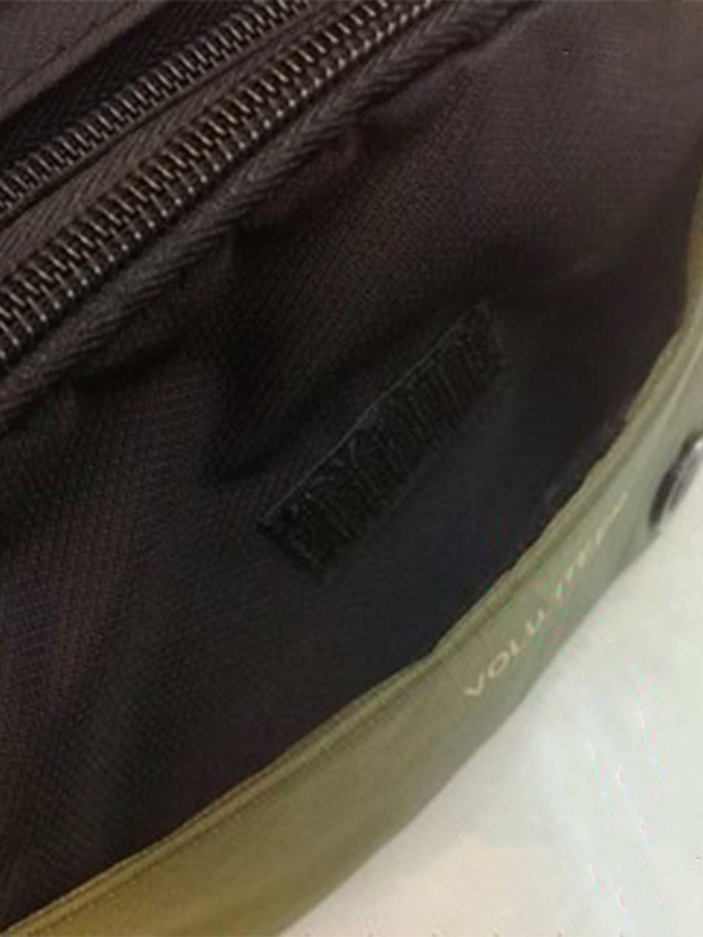 Volunteer 1698-16 Shoulder Bag