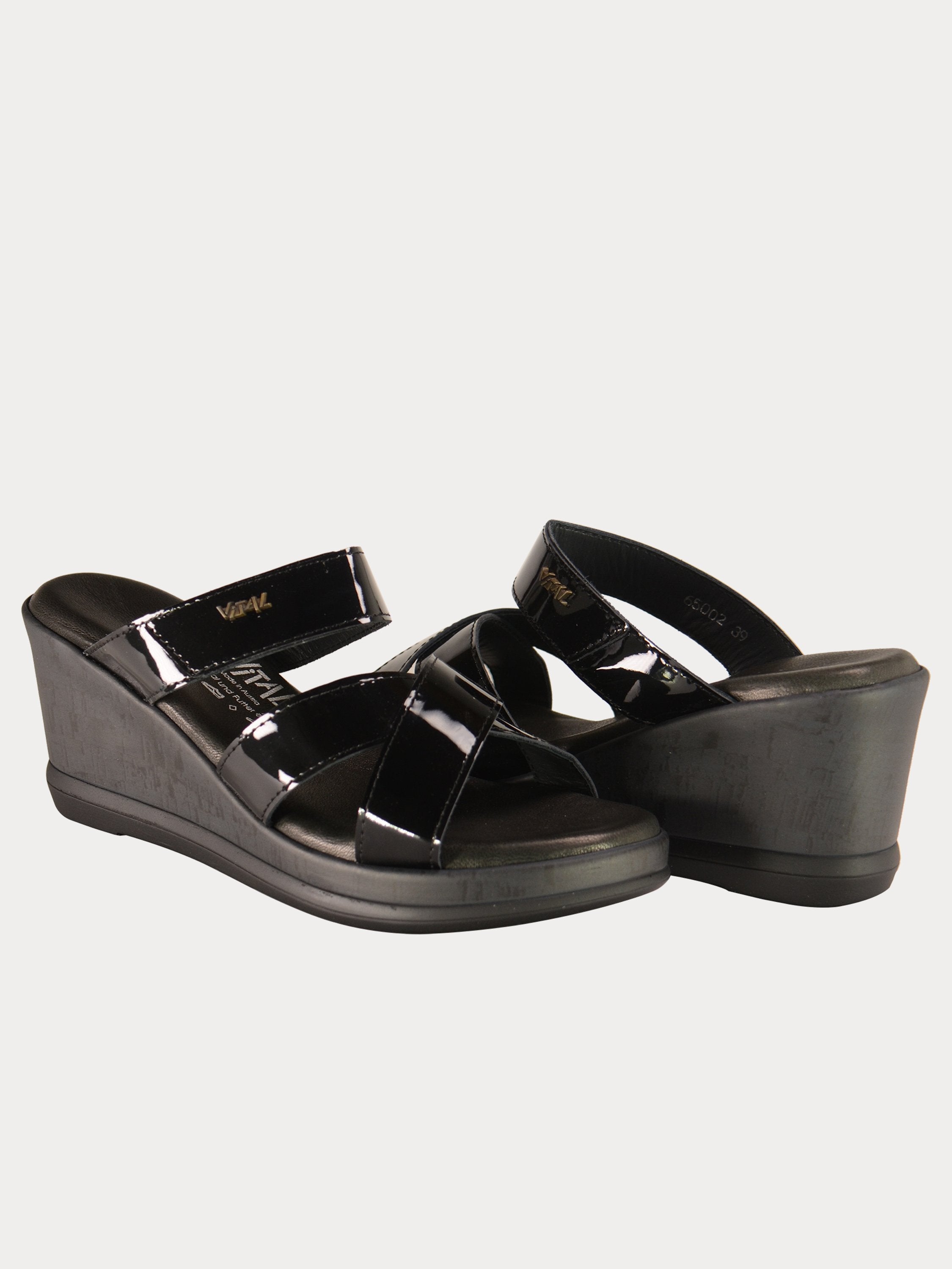 Vital Thin Strap Wedge Leather Sandals #color_Black