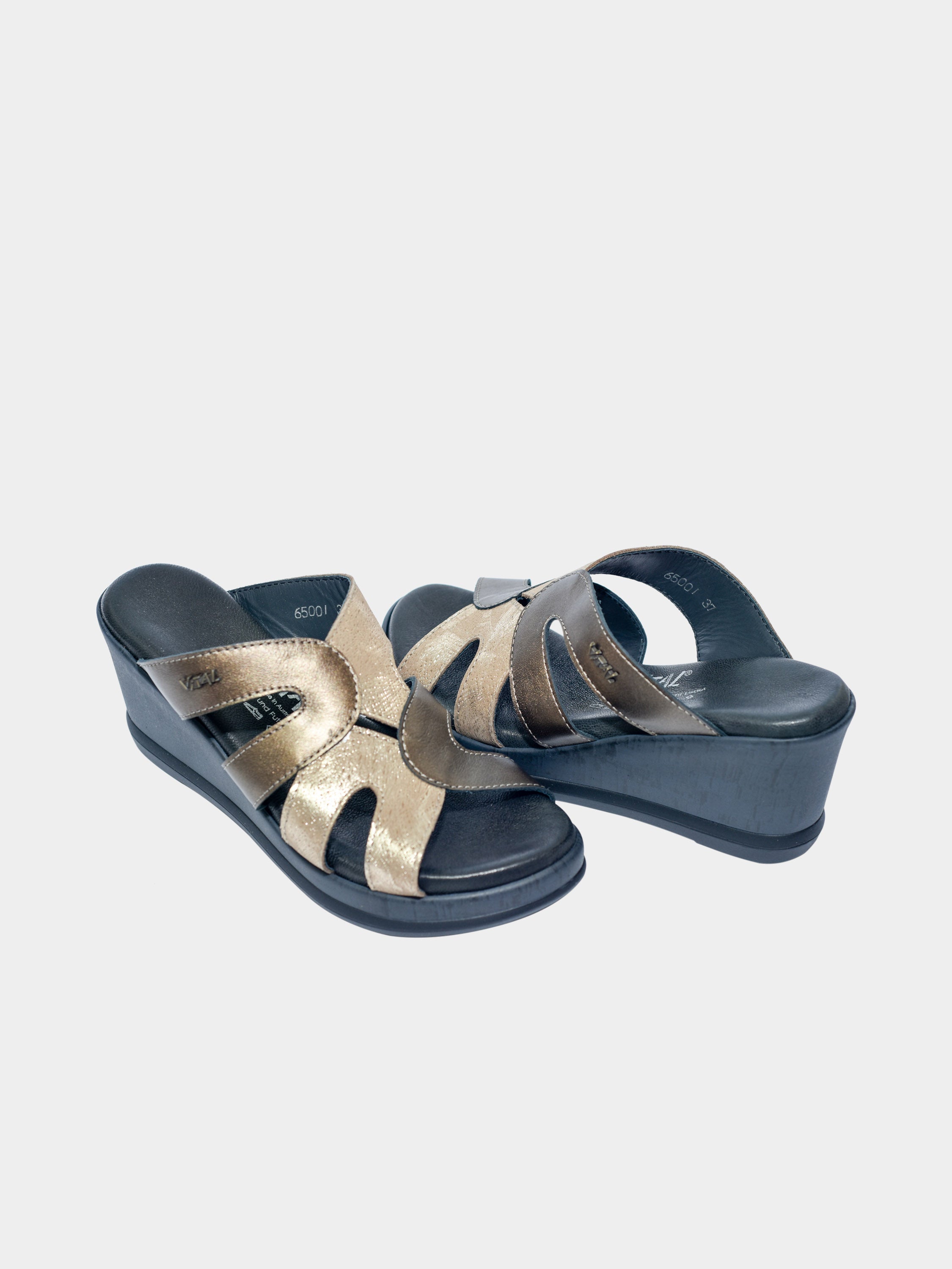 Vital Women's Patent Leather Detailed Wedges #color_Gold