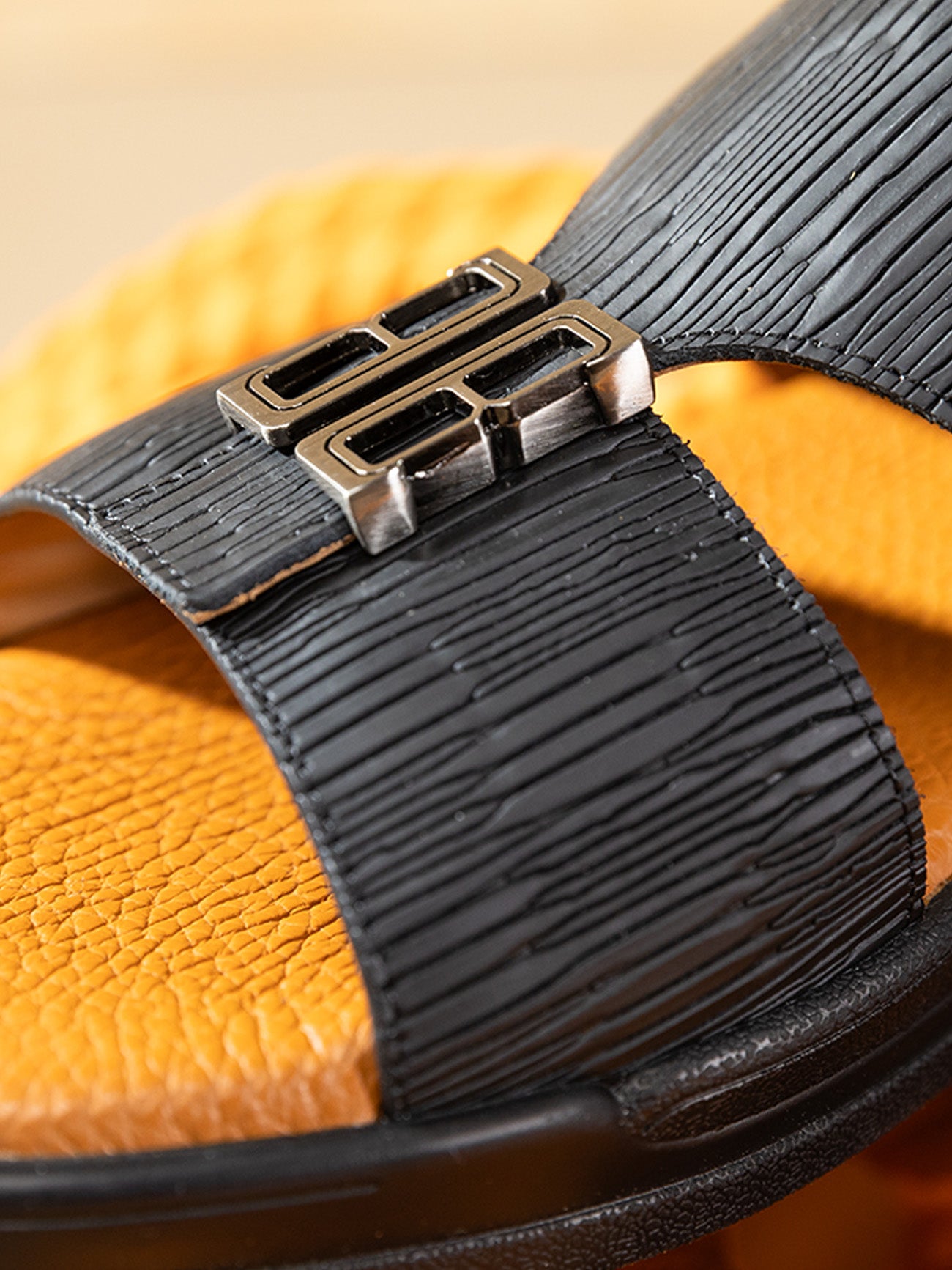 Barjeel Uno MSA139 Men Arabic Sandals #color_Black