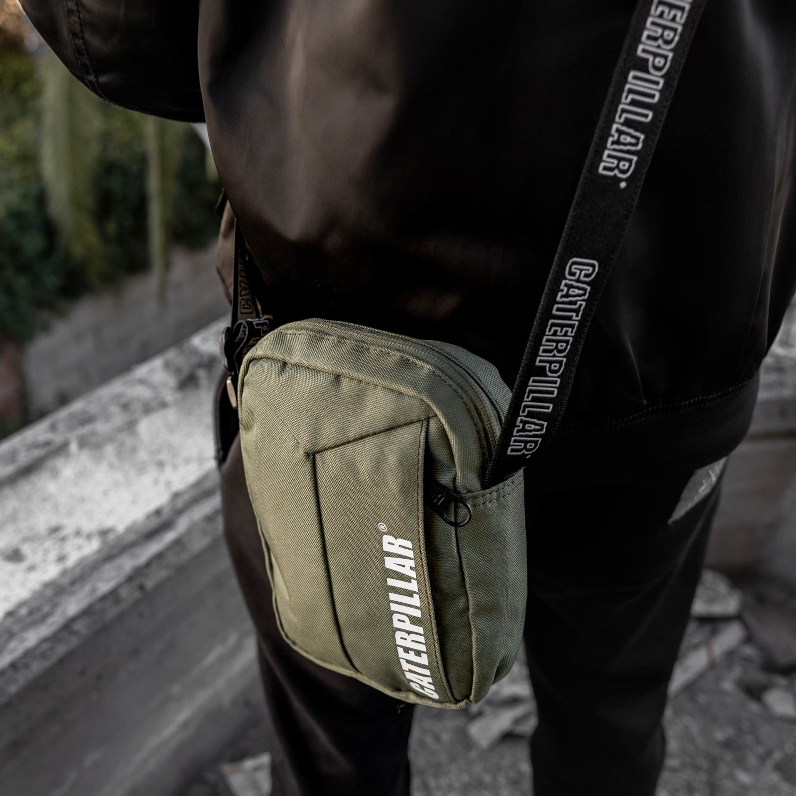 Caterpillar City Adventure Shoulder Bag