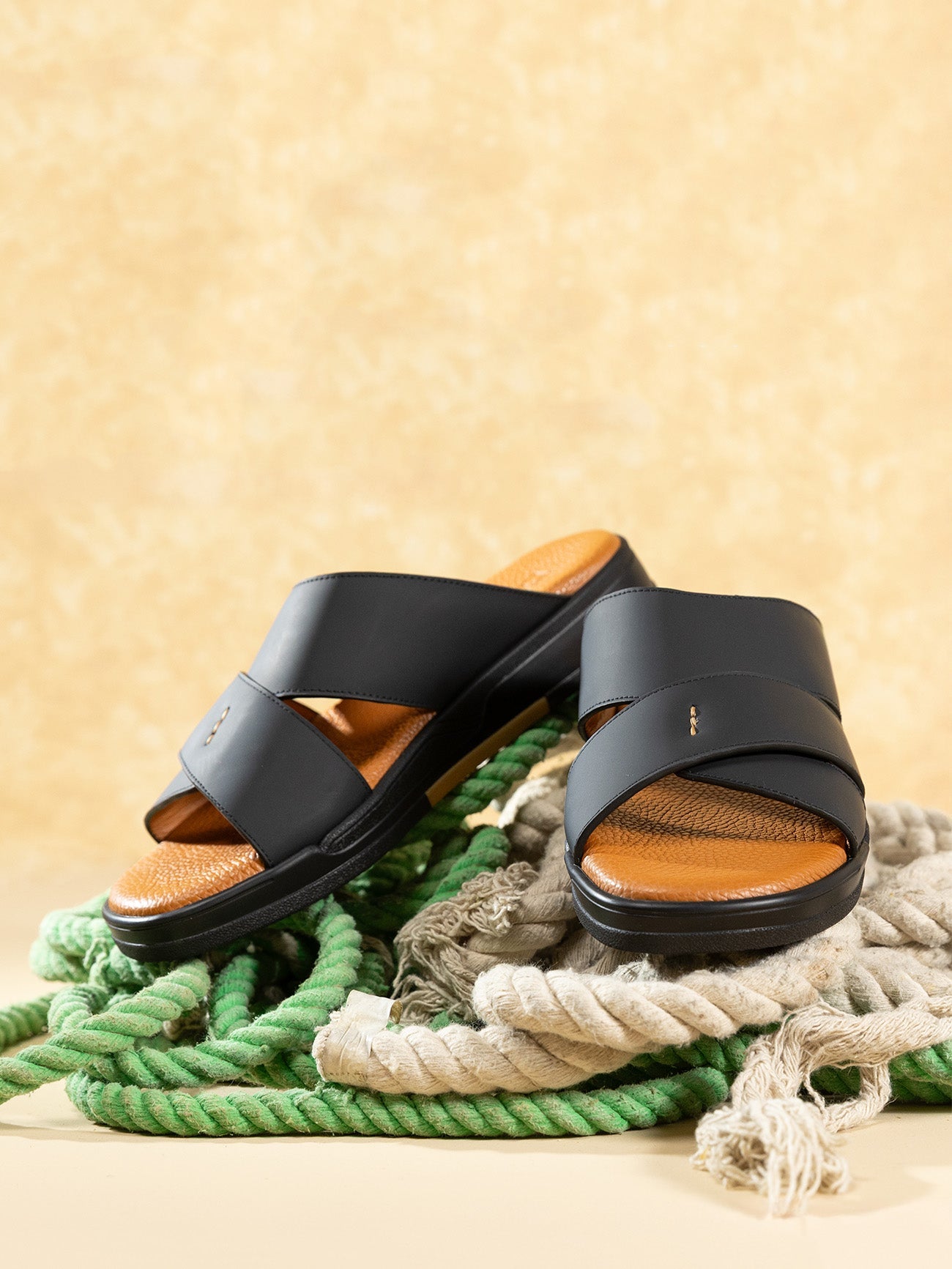 Barjeel Uno MSA125 Men Arabic Sandals #color_Black