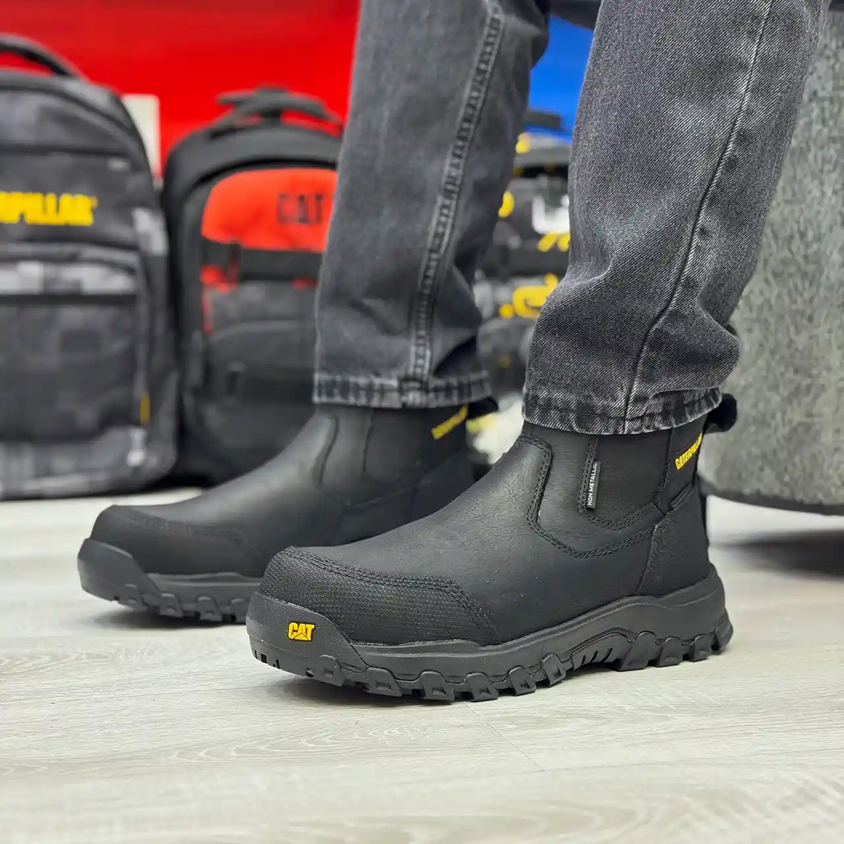 Caterpillar Threshold Rebound Chelsea WP CT Men's Safety Boots #color_Black