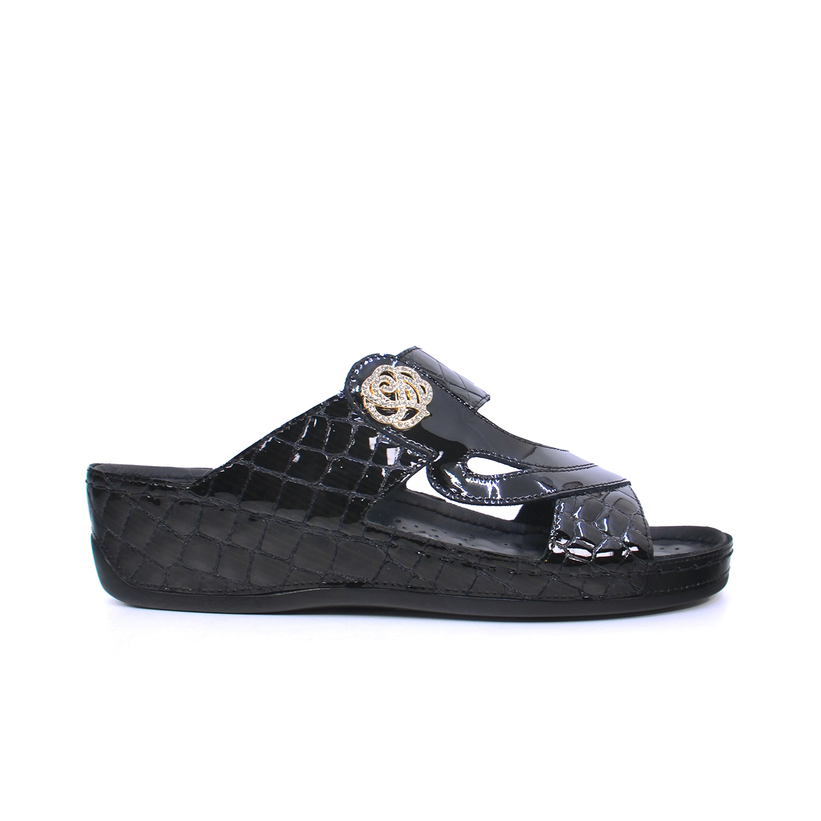 Think 4014 Women's Sandals #color_Black
