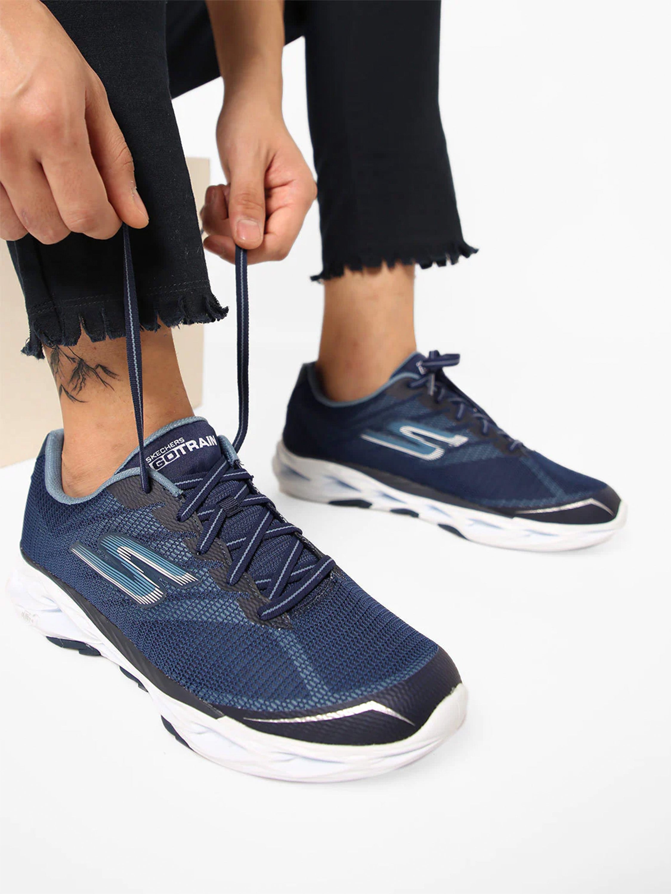 Skechers go train mens on sale sale