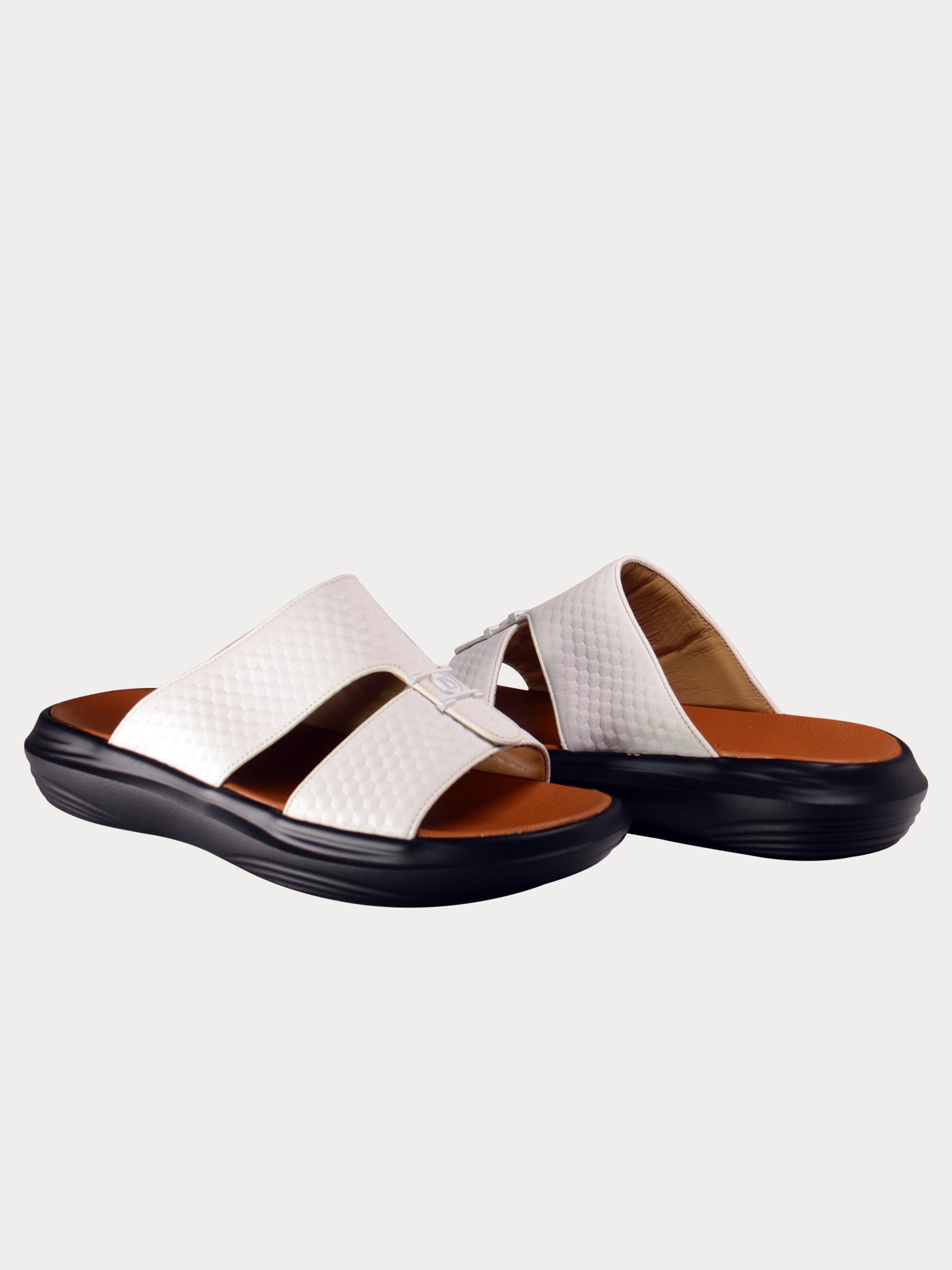 Barjeel Uno B197091 Chevron Detailed Arabic Leather Sandals #color_White