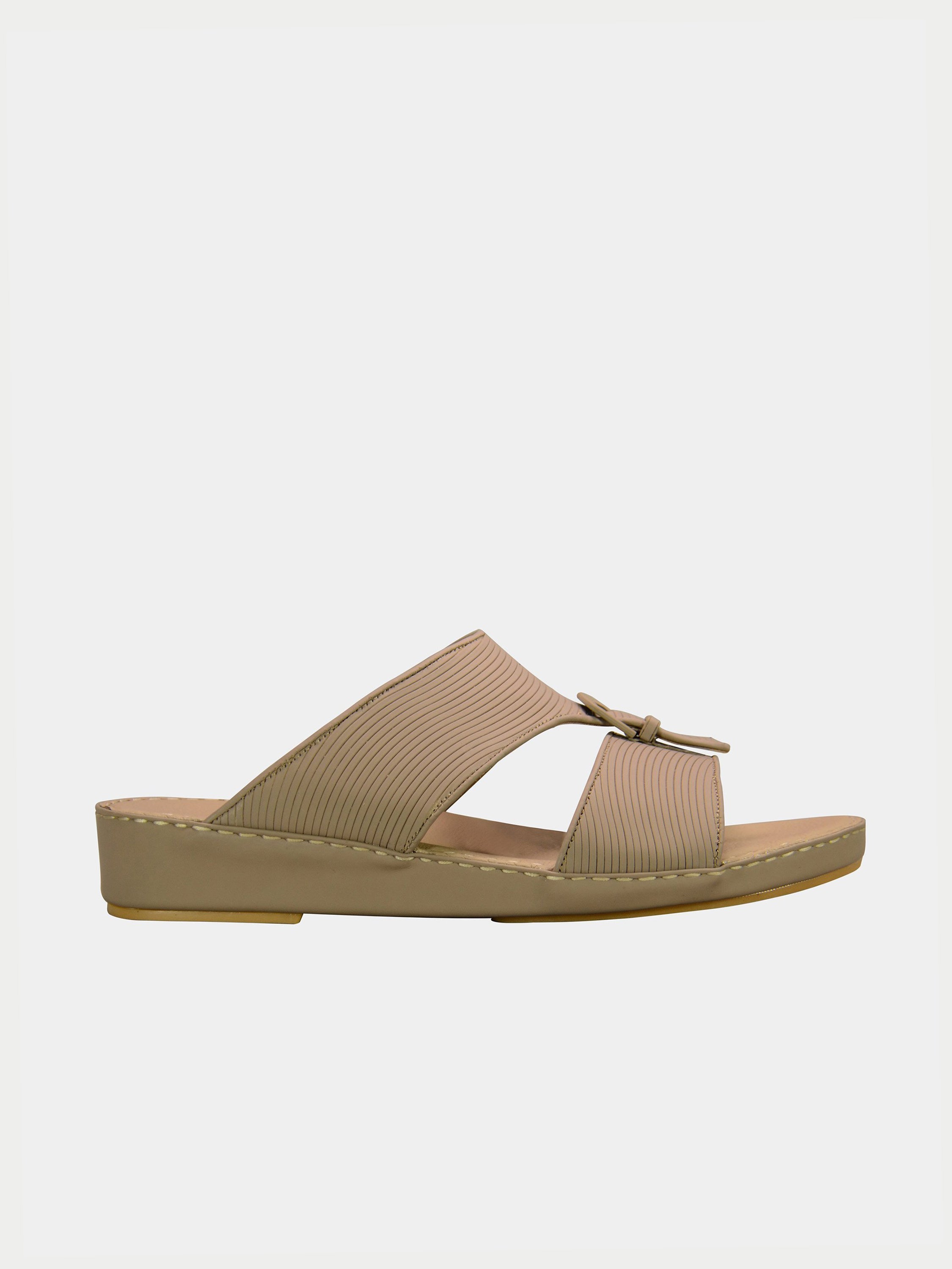 Barjeel Uno 001942 Textured Buckle Arabic Leather Sandals #color_Beige