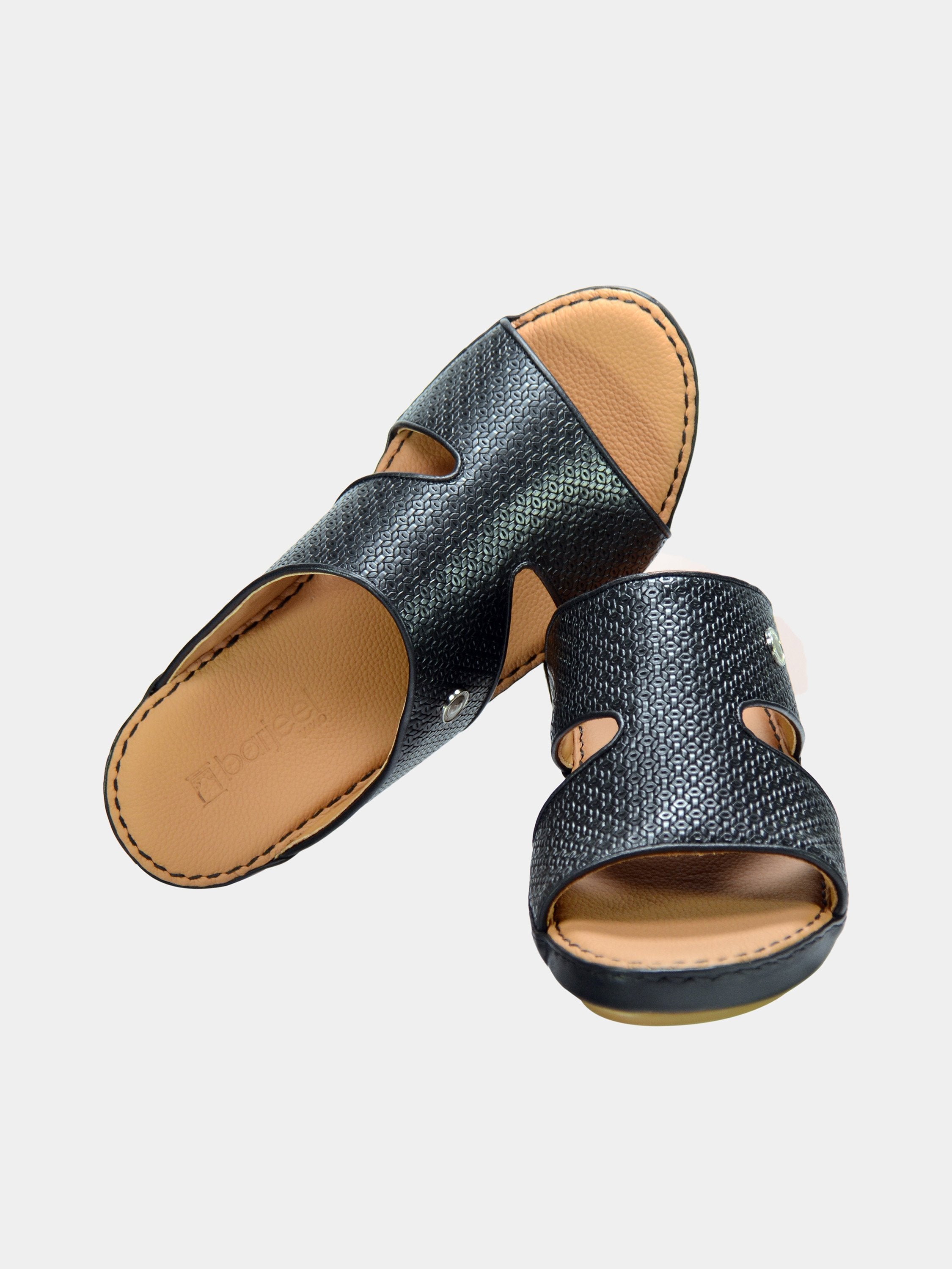 Barjeel Uno 001927 Textured Pattern Arabic Leather Sandals #color_Black