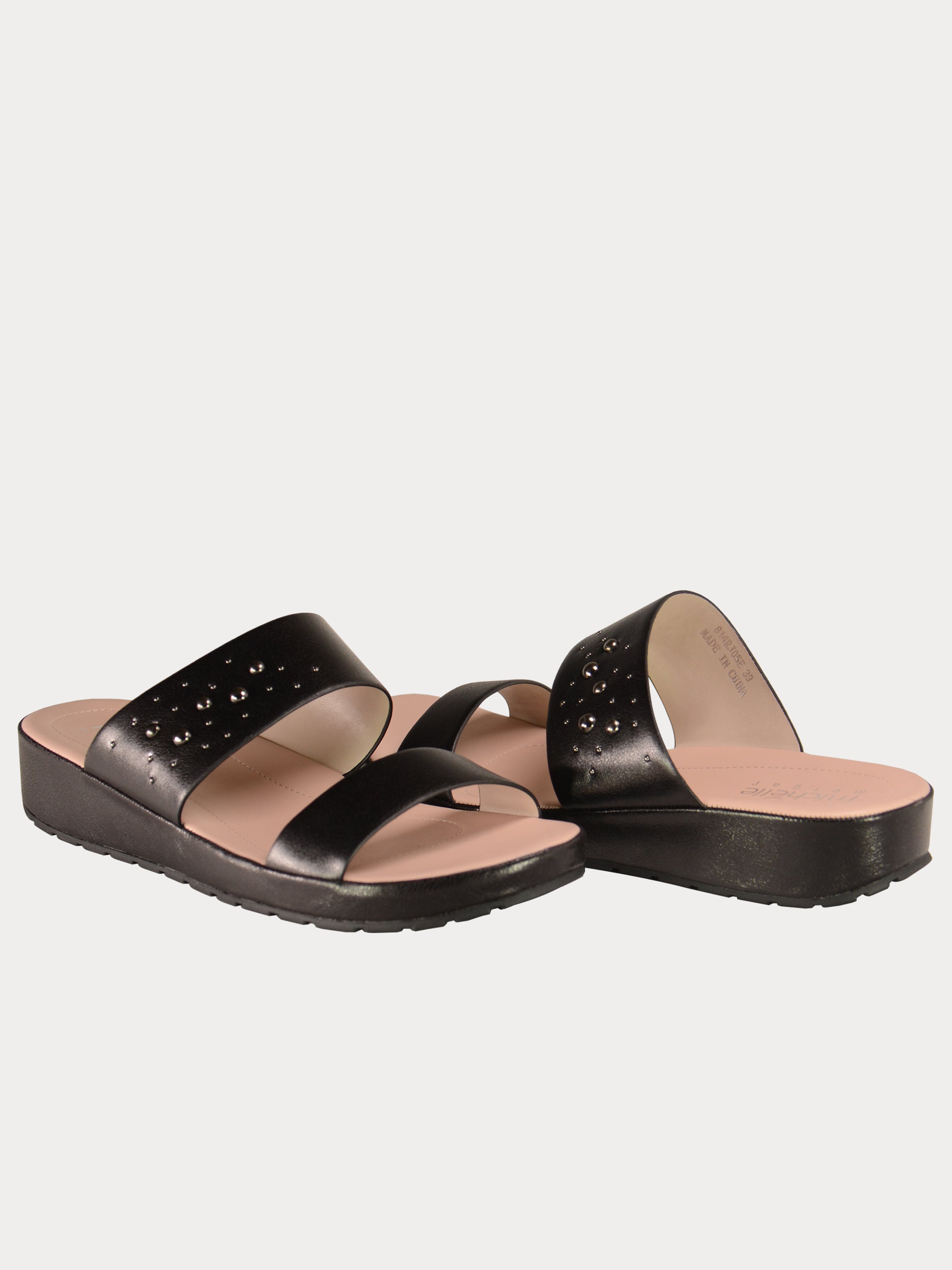 Michelle Morgan 814050 Women's Slider Sandals #color_Black