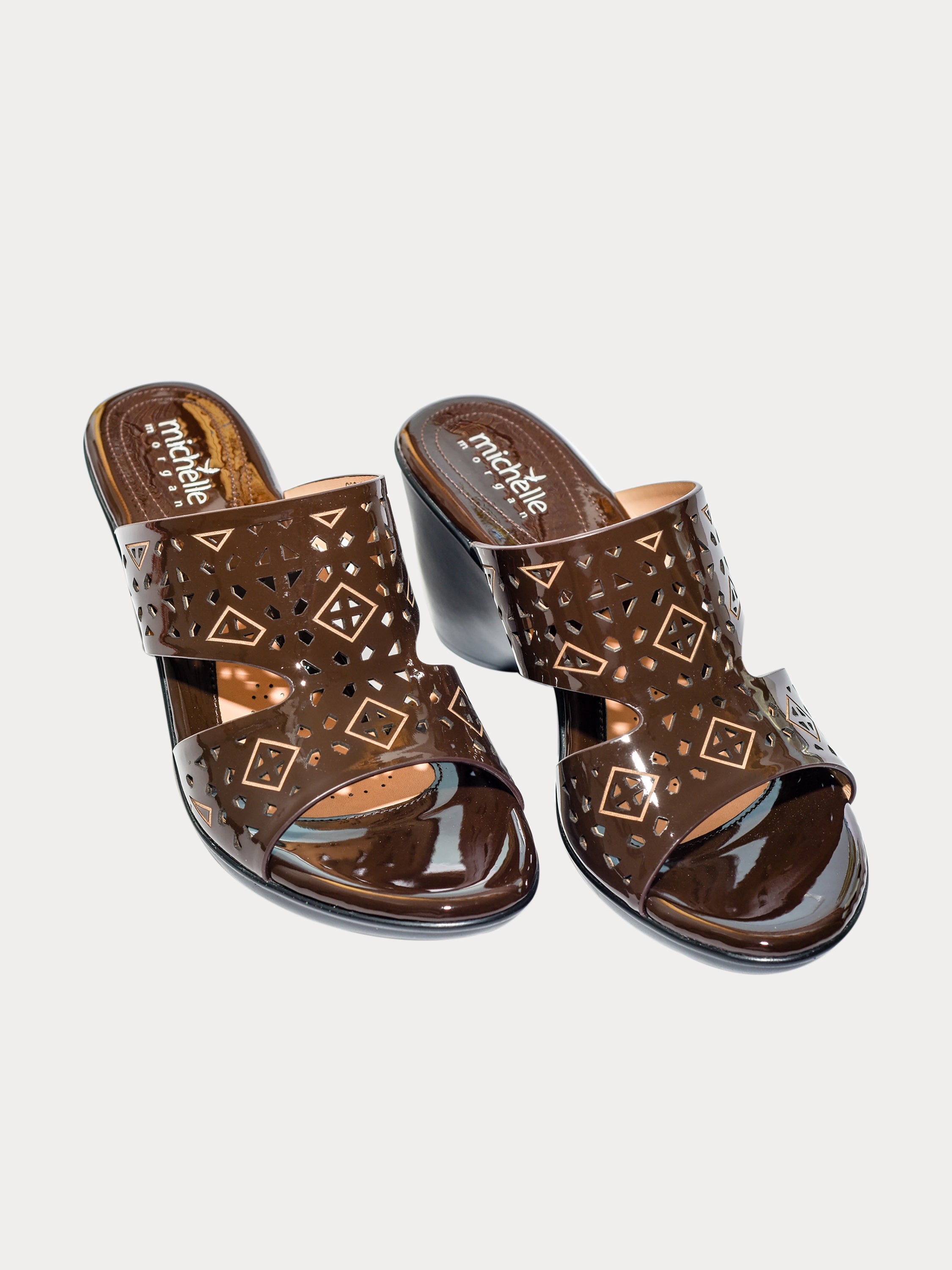 Michelle Morgan 000365 Women's Wedge Sandals #color_Brown