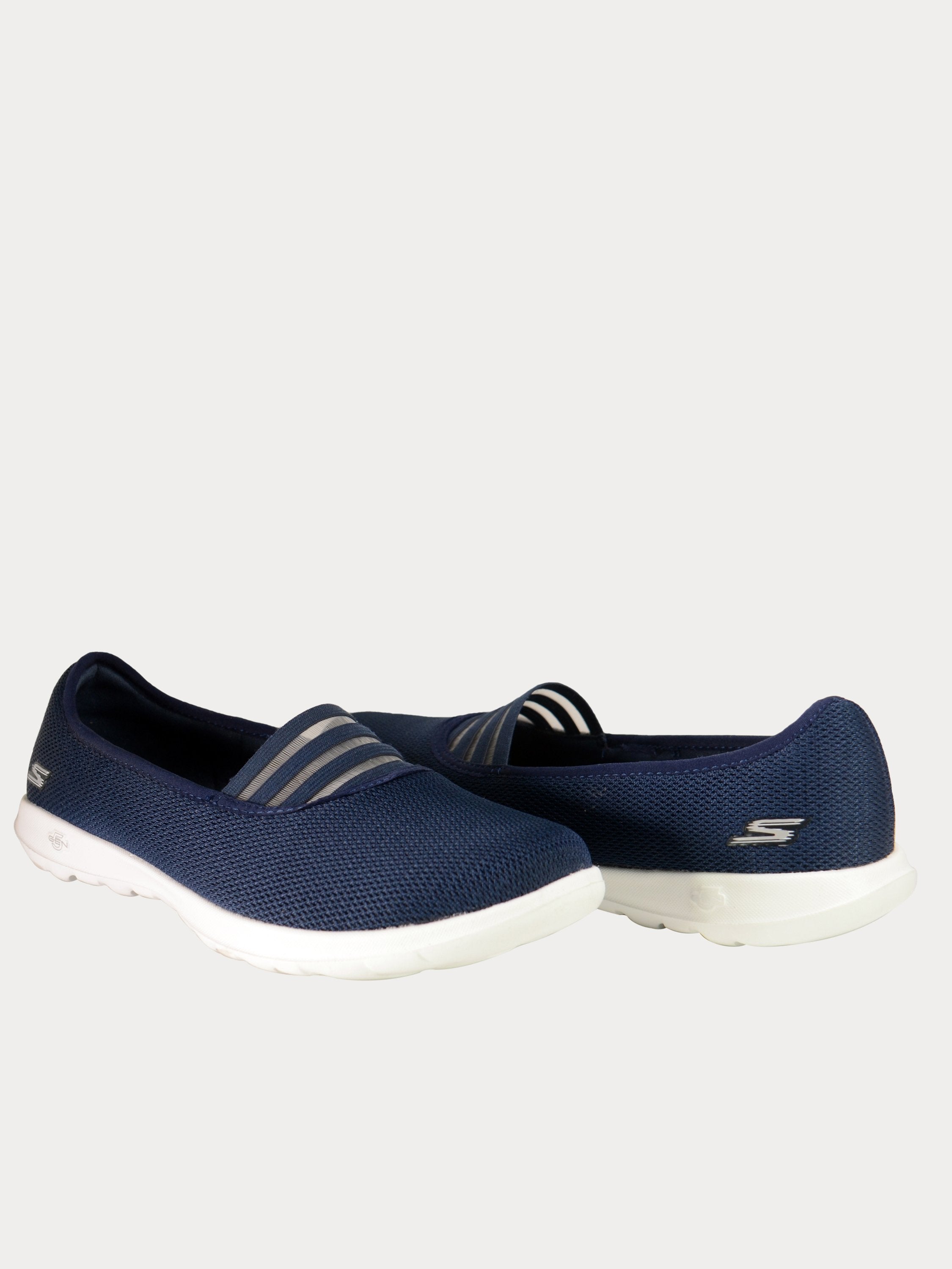 Skechers go hotsell walk lite shanti