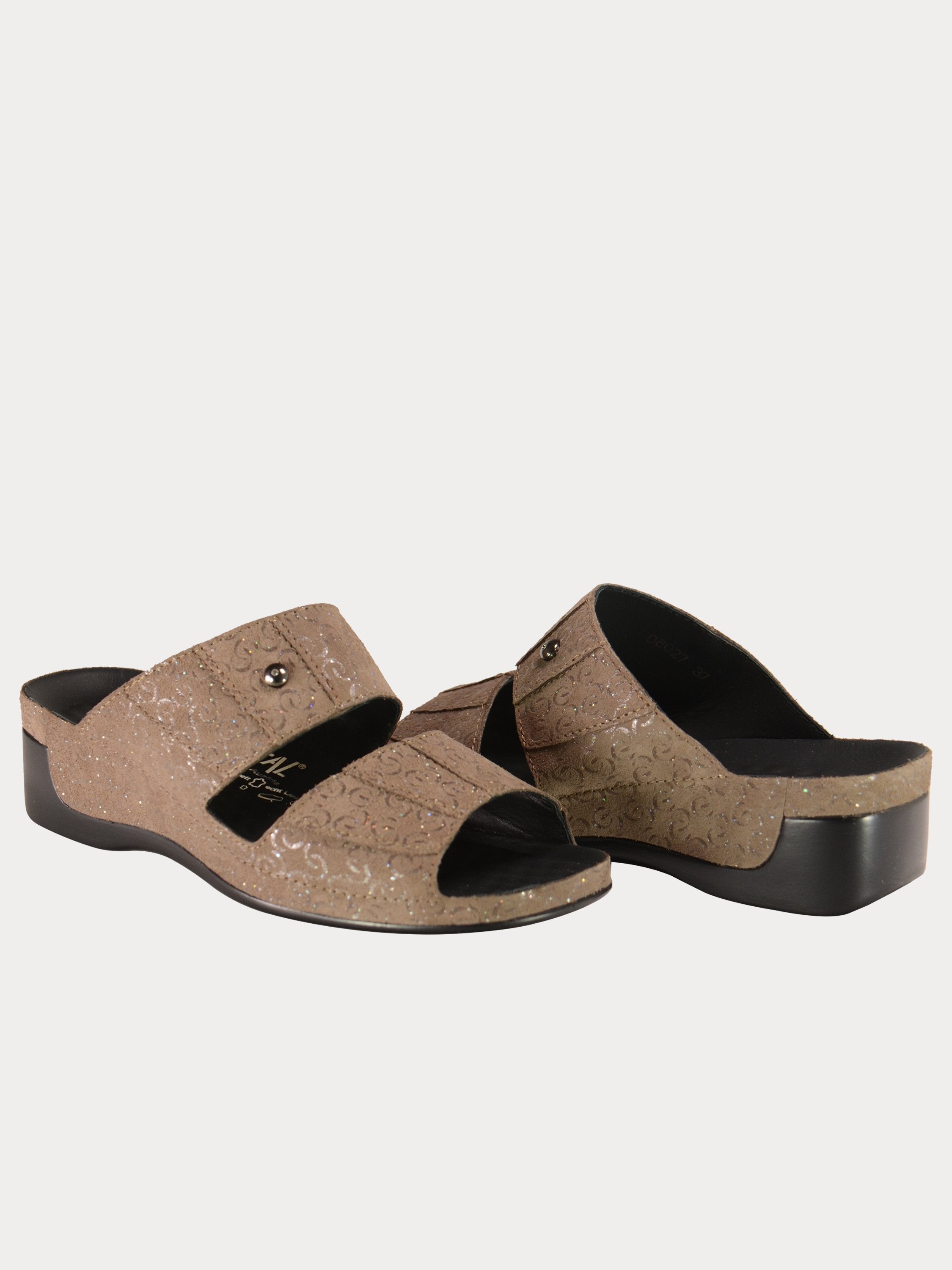 Vital Women's Slider Leather Sandals #color_Beige